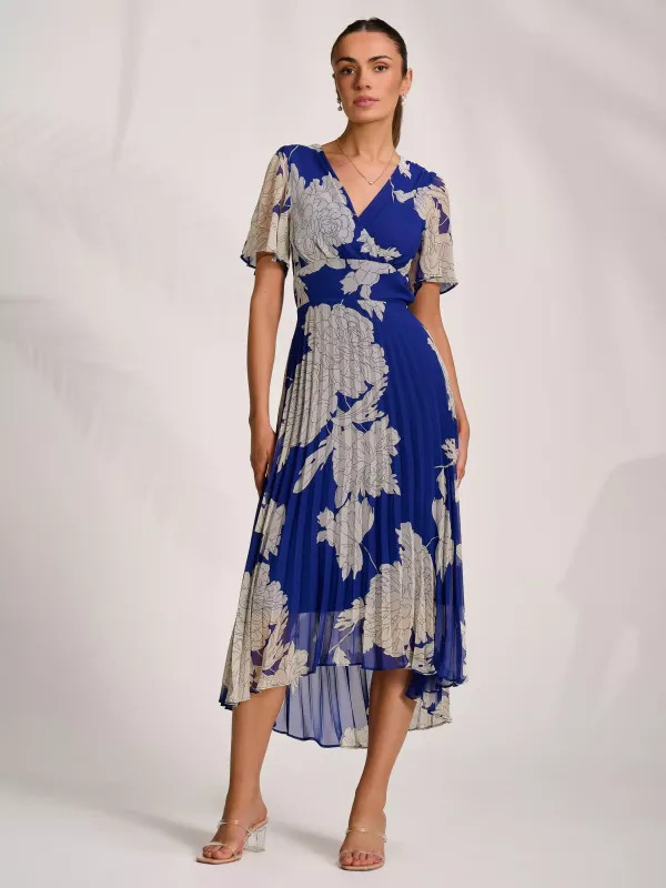 Jolie Moi Floral Pleated Maxi Dress