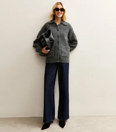Grey Spread Collar Knitted Patch Pocket Cardigan