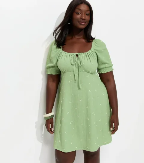 Plus Size Green Ditsy Pattern Milkmaid Crinkle Texture Mini Dress Curves