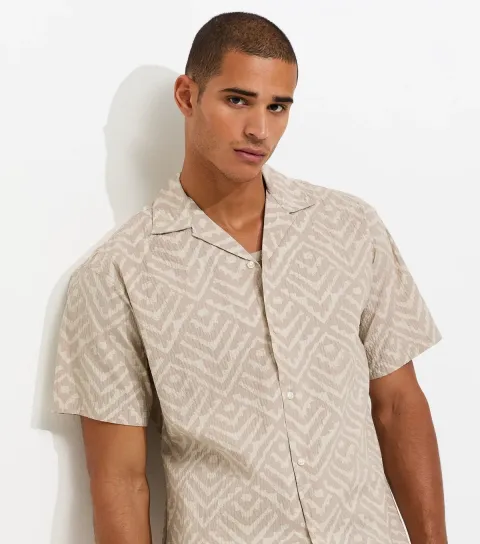 Stone Cotton Rich Seersucker Resort Short Sleeve Shirt