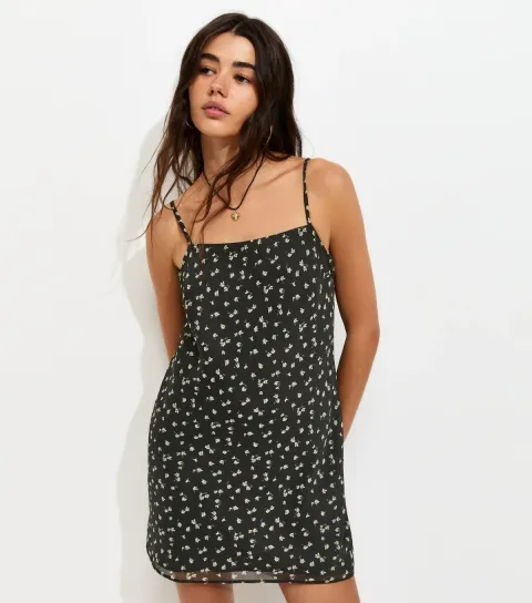 Black Ditsy Print Crinkle Texture Mini Dress