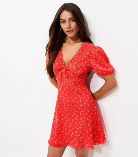 Petite Red Crinkle Texture Floral Print Lace Trim Mini Dress