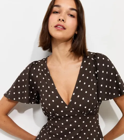 Brown Crinkled Polka Dot Flutter Sleeve Tea Blouse